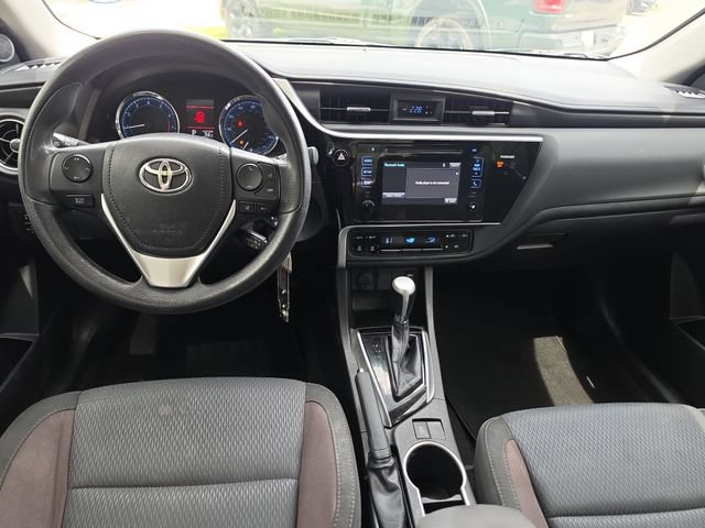 Used 2017 Toyota Corolla LE FWD image 9