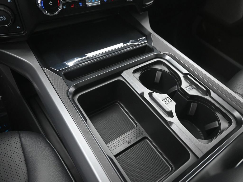 New 2026 Ford F250 Lariat w/ Black Appearance Package image 32