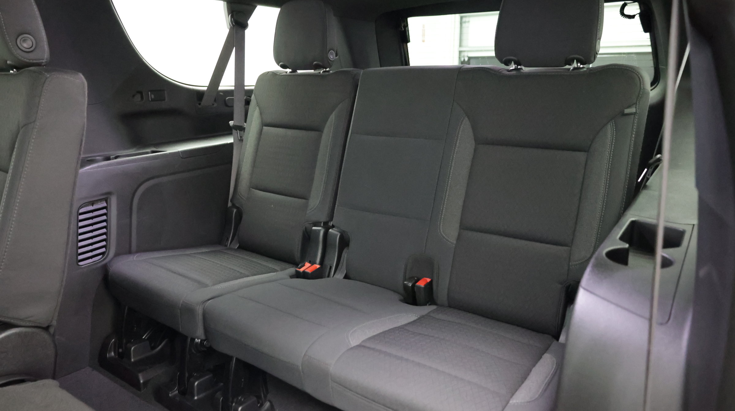 Used 2024 GMC Yukon XL SLE w/ Gmc Pro Safety Plus Package RWD image 29