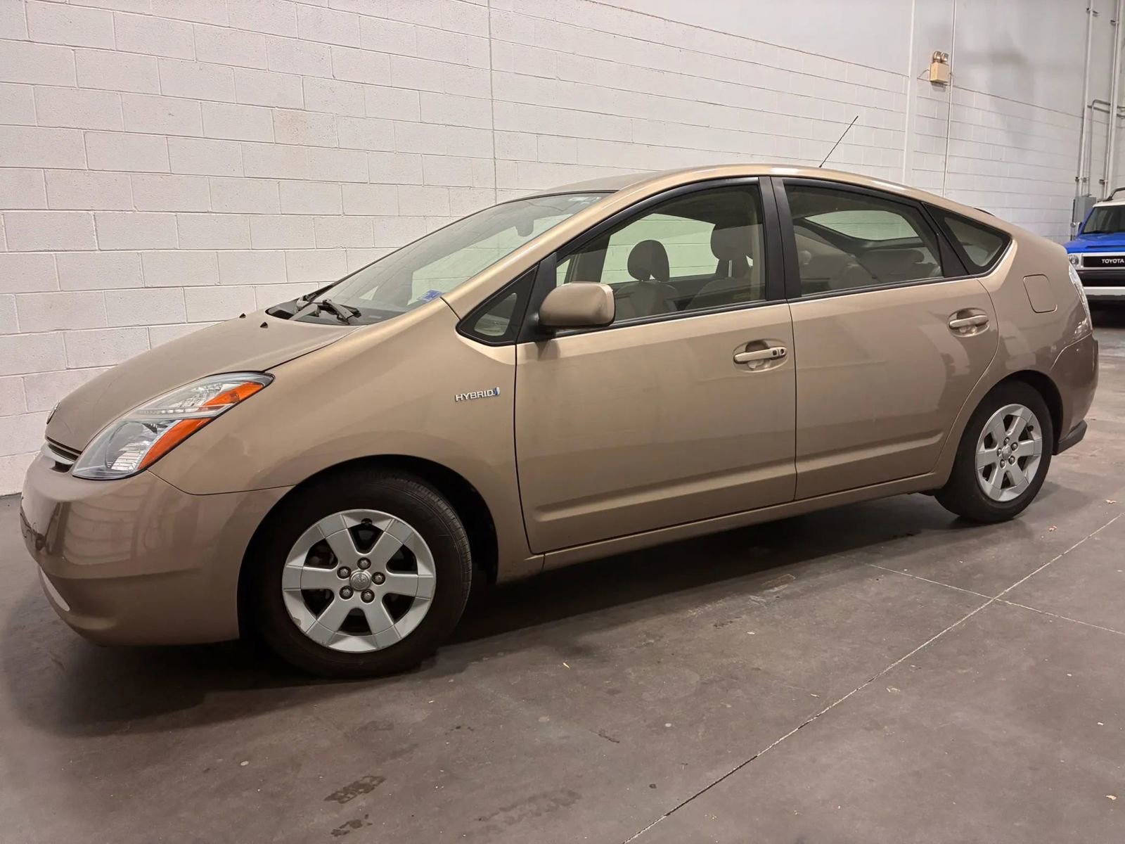 Used 2006 Toyota Prius Hatchback 4D image 3