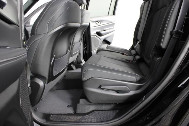 New 2026 Jeep Grand Cherokee L Laredo AWD/4WD image 17