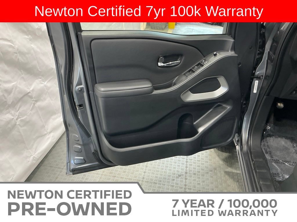 Used 2023 Nissan Frontier SV w/ Tow Package AWD/4WD image 34