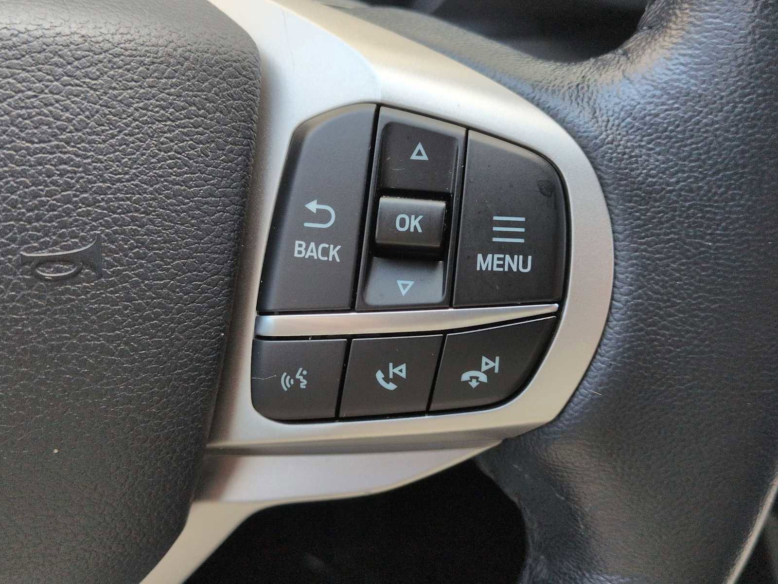 Used 2021 Ford Explorer XLT w/ Equipment Group 202A AWD/4WD image 25
