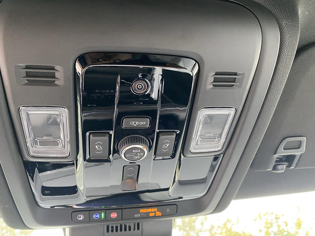 Certified 2026 Chevrolet Suburban Premier AWD/4WD image 33