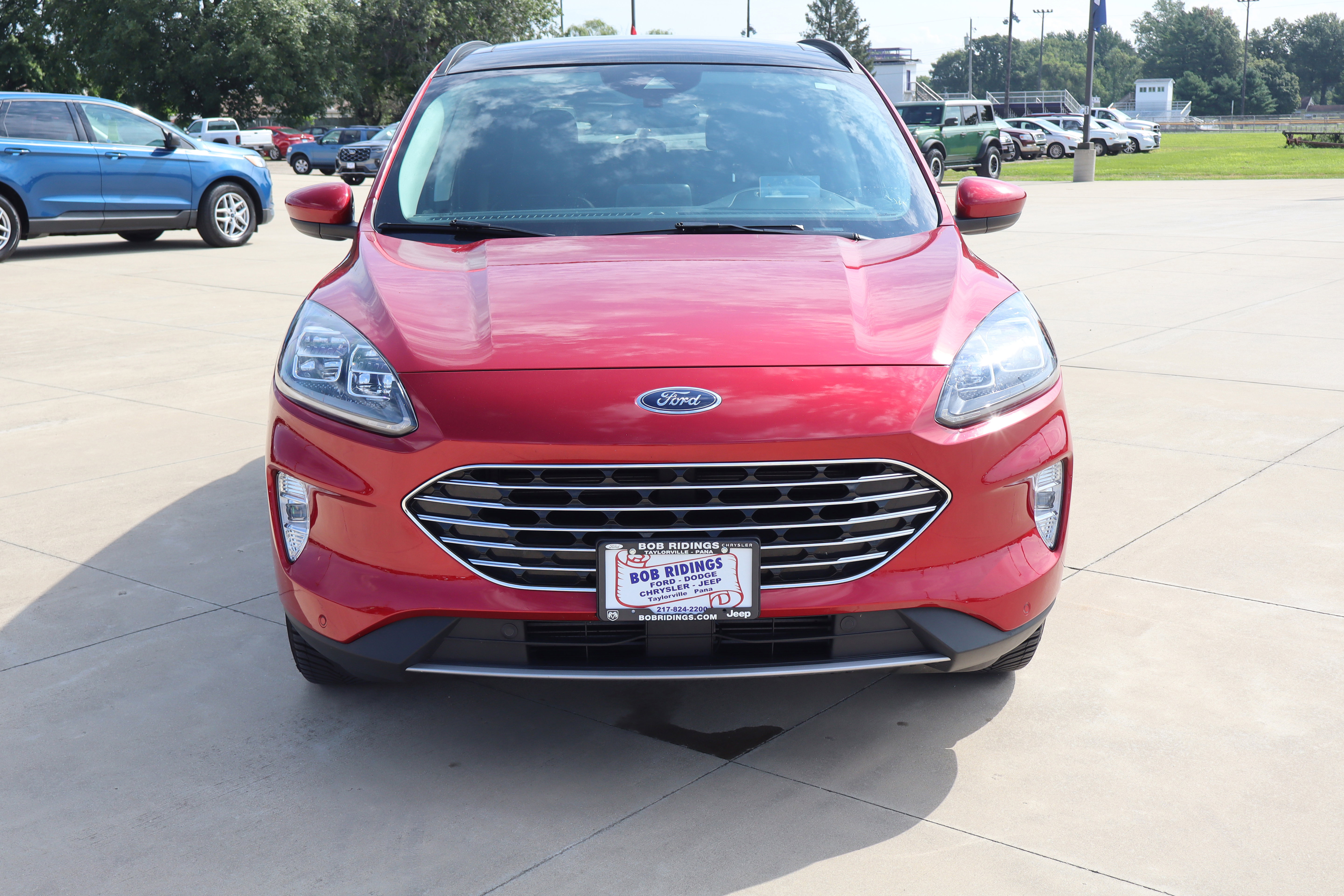 Used 2022 Ford Escape Titanium w/ Titanium Elite Package image 3