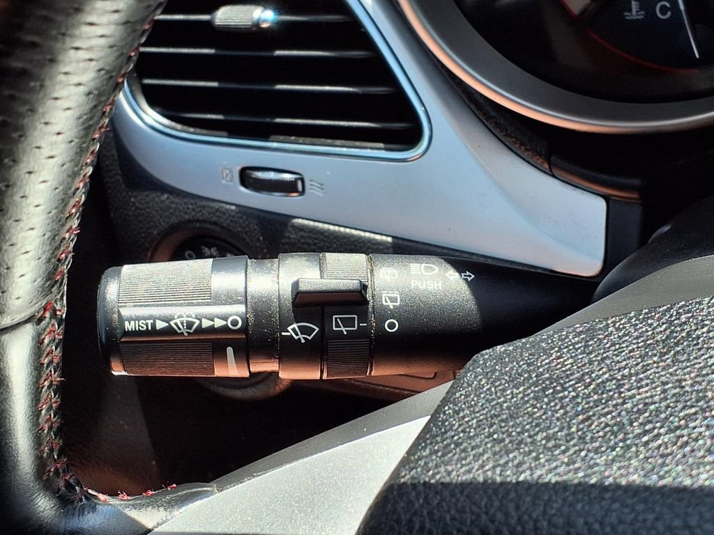 Used 2017 Dodge Journey GT FWD image 17