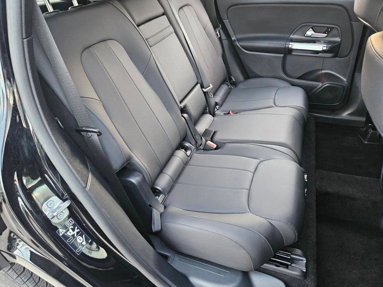 Used 2025 Mercedes-Benz GLB 250 image 18