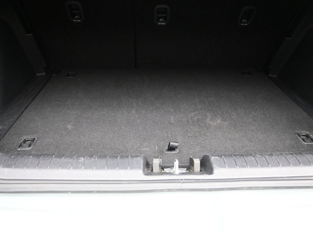 Used 2025 Hyundai Venue SEL image 14