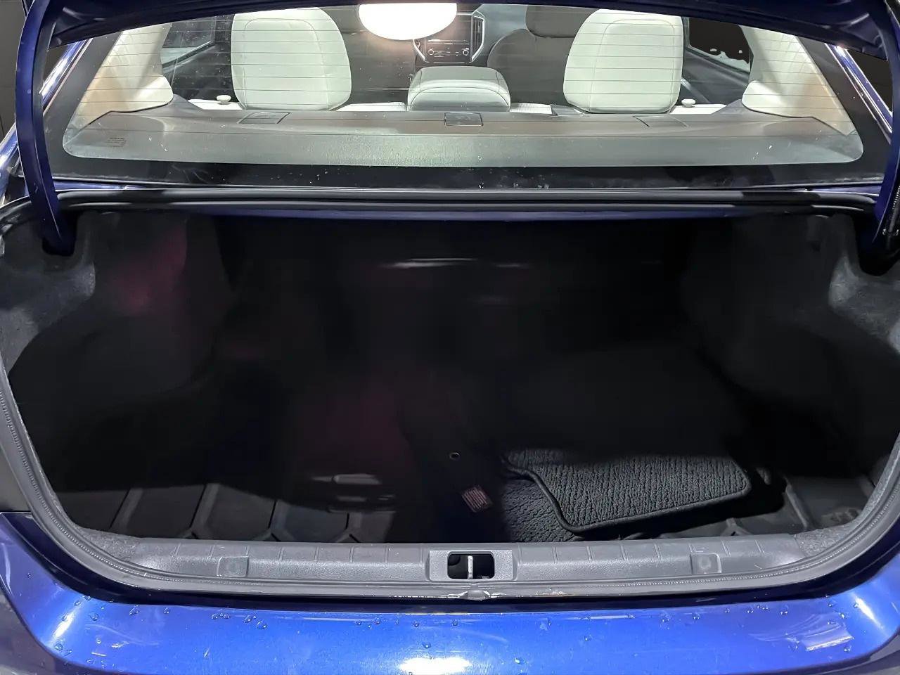 Used 2017 Subaru Impreza 2.0i AWD/4WD image 7