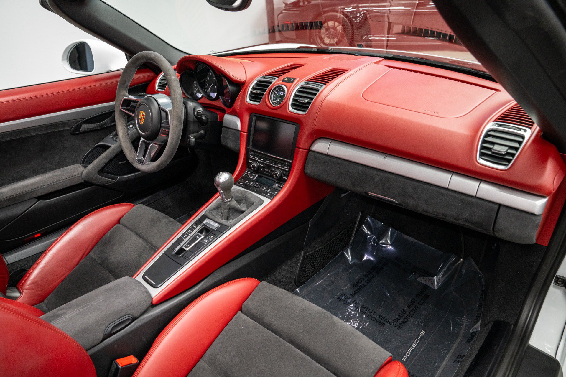 Used 2016 Porsche Boxster Spyder RWD image 14