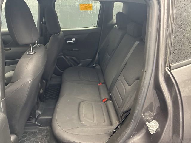 Used 2020 Jeep Renegade Latitude AWD/4WD image 16