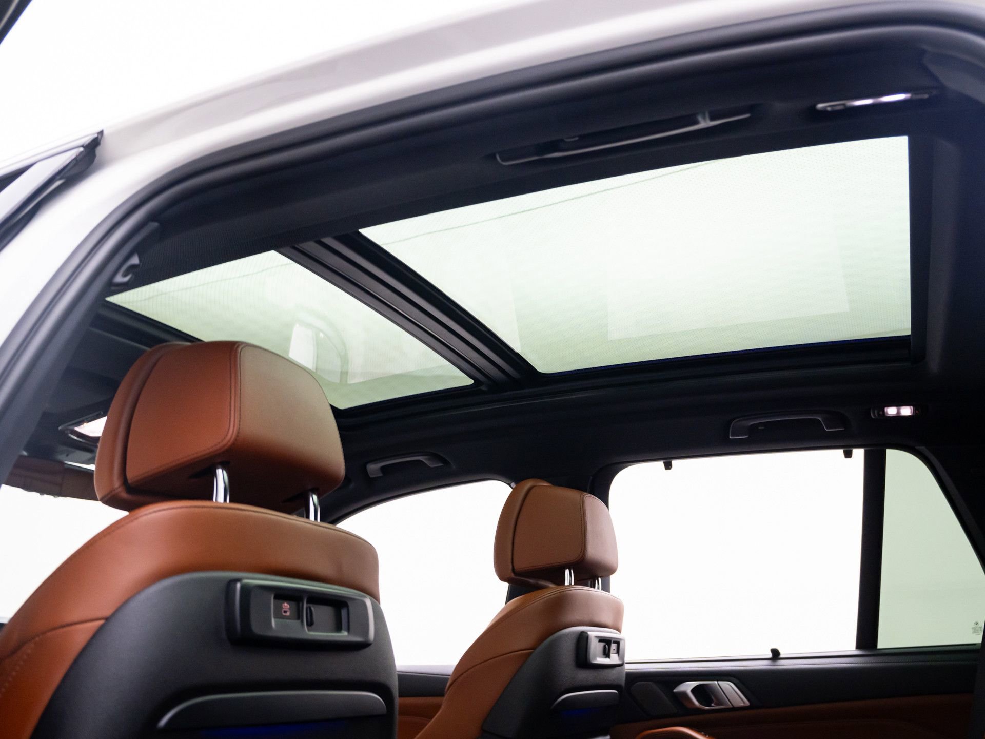 Certified 2023 BMW X5 M50i w/ Executive Package image 20