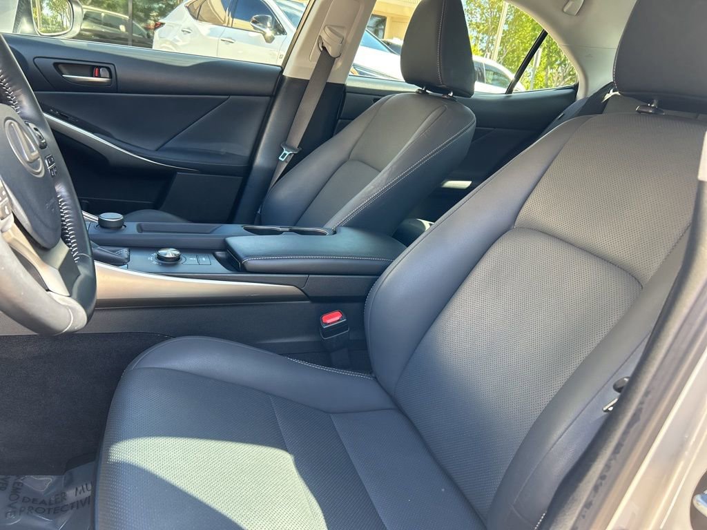 Used 2019 Lexus IS 300 RWD image 14