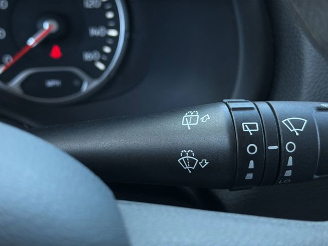Used 2023 Jeep Renegade Latitude image 33