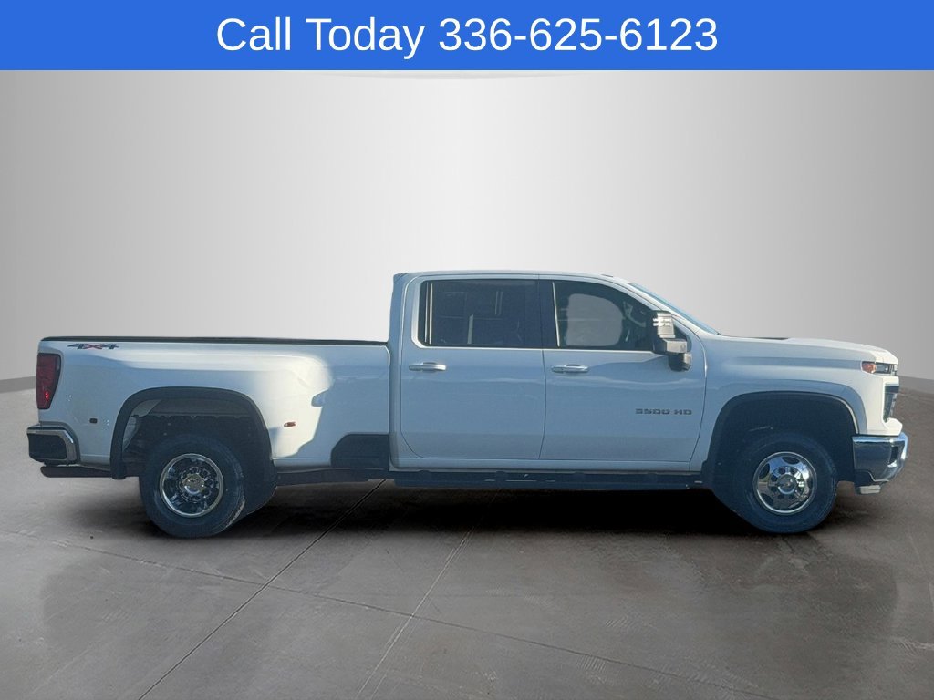 Used 2025 Chevrolet Silverado 3500 LT AWD/4WD image 6