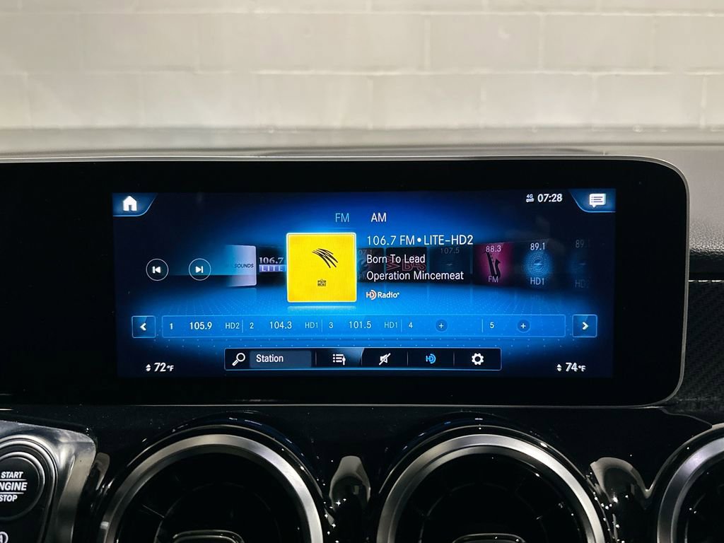 Used 2020 Mercedes-Benz GLB 250 4MATIC image 14