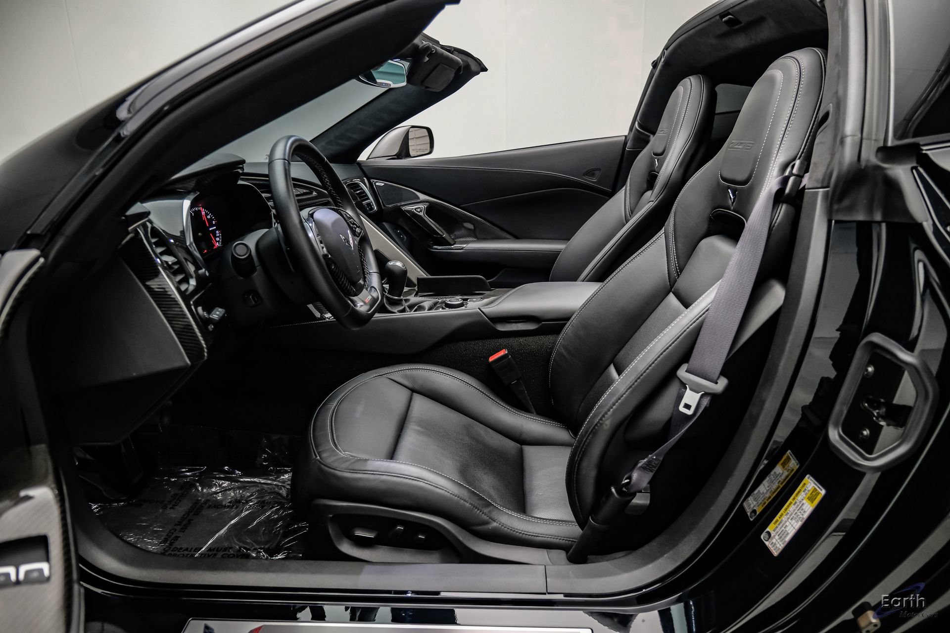 Used 2015 Chevrolet Corvette Z06 w/ 3LZ Preferred Equipment Group image 45