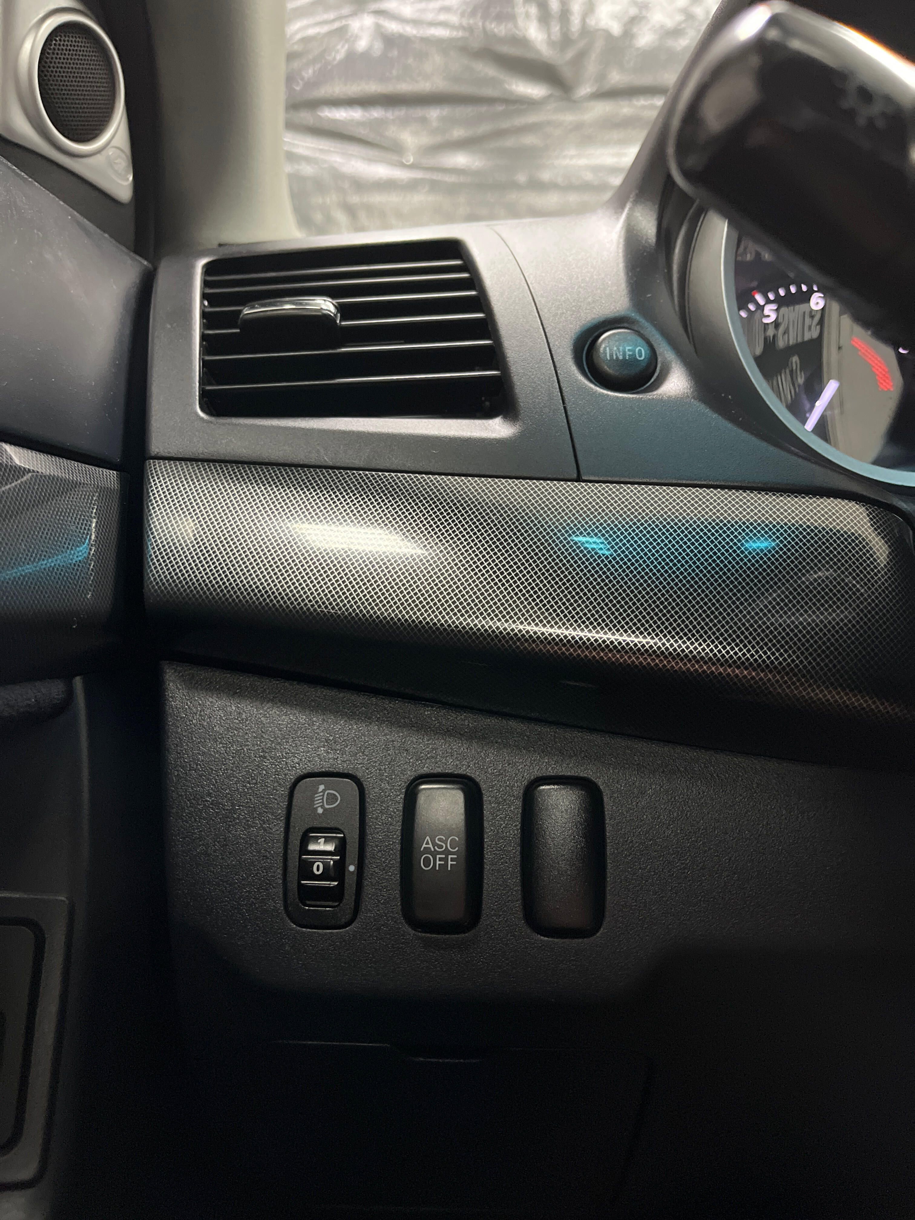 Used 2010 Mitsubishi Lancer Evolution GSR image 17