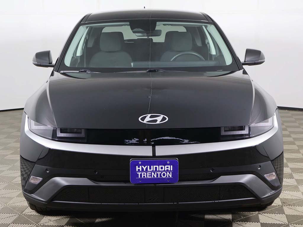 Used 2025 Hyundai Ioniq 5 SE RWD image 11