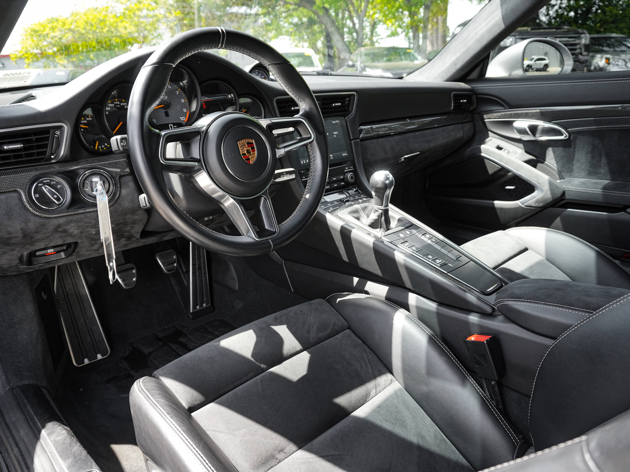 Used 2018 Porsche 911 GT3 w/ Sport Chrono Package image 19