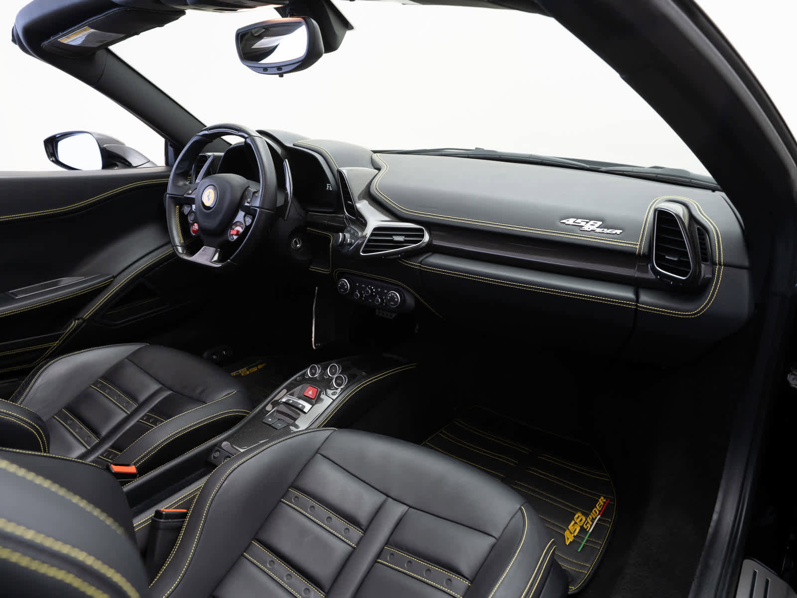 Used 2014 Ferrari 458 Spider image 13