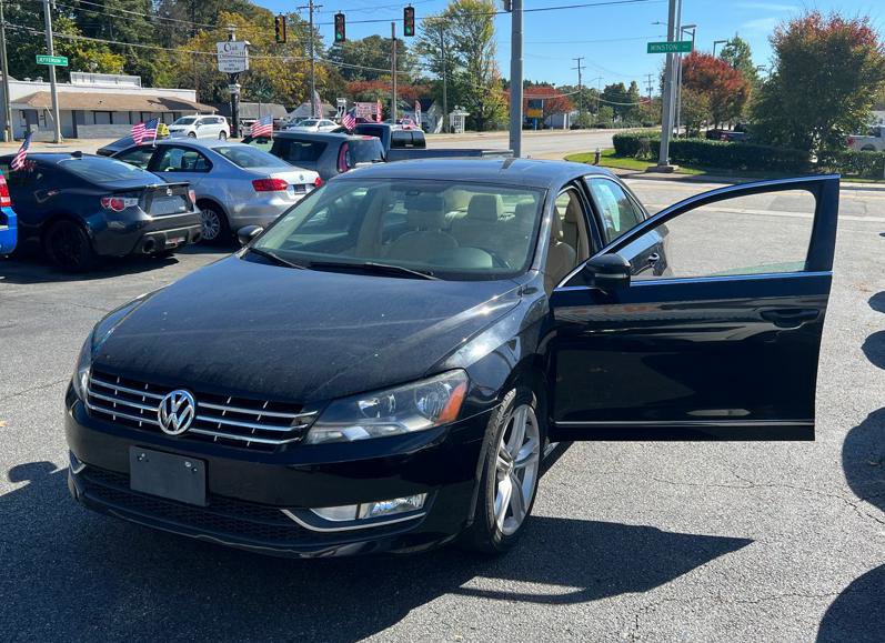 Used 2013 Volkswagen Passat TDI SEL Premium image 5