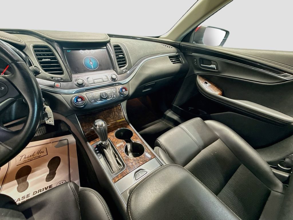 Used 2015 Chevrolet Impala LT w/ Convenience Package FWD image 17