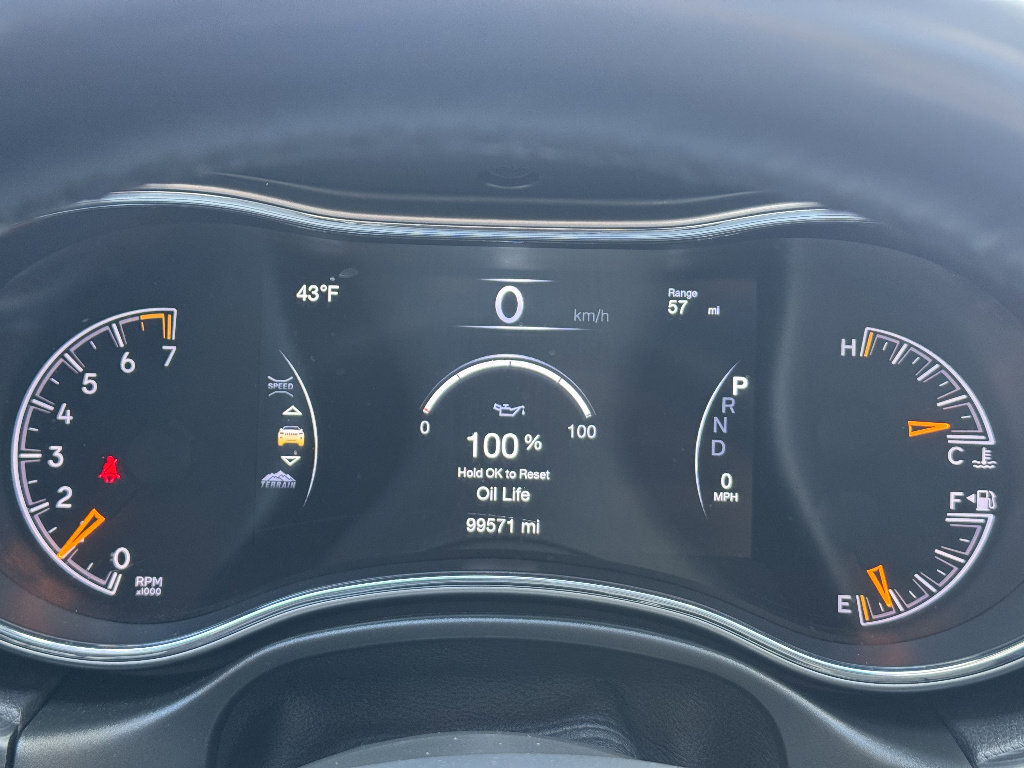 Used 2021 Jeep Grand Cherokee Limited w/ Sun & Sound Group image 14