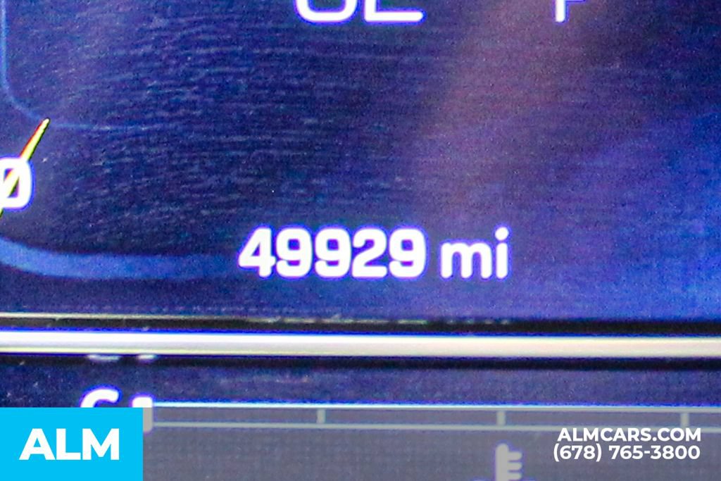 Used 2025 Chevrolet Silverado 1500 LT RWD image 39