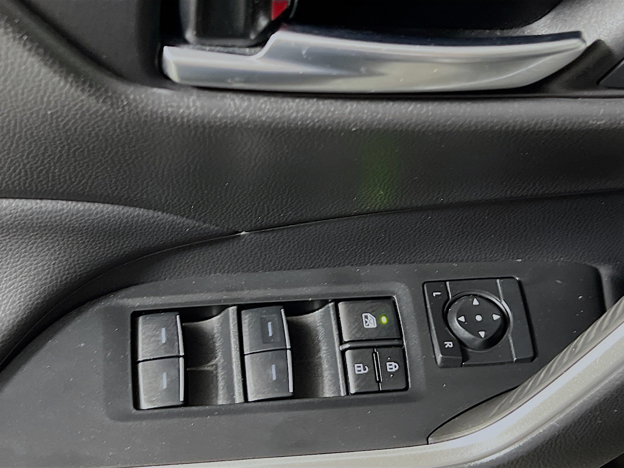 Used 2024 Toyota RAV4 XLE Premium w/ Weather Package AWD/4WD image 17