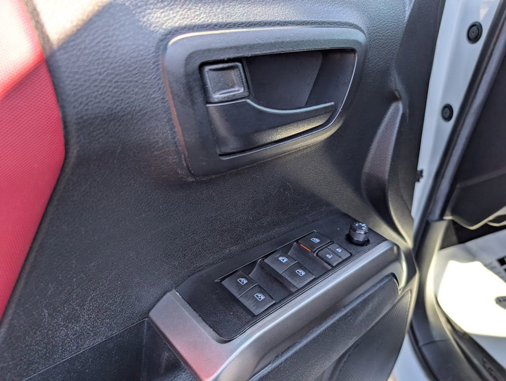 Used 2022 Toyota Tacoma SR5 image 10