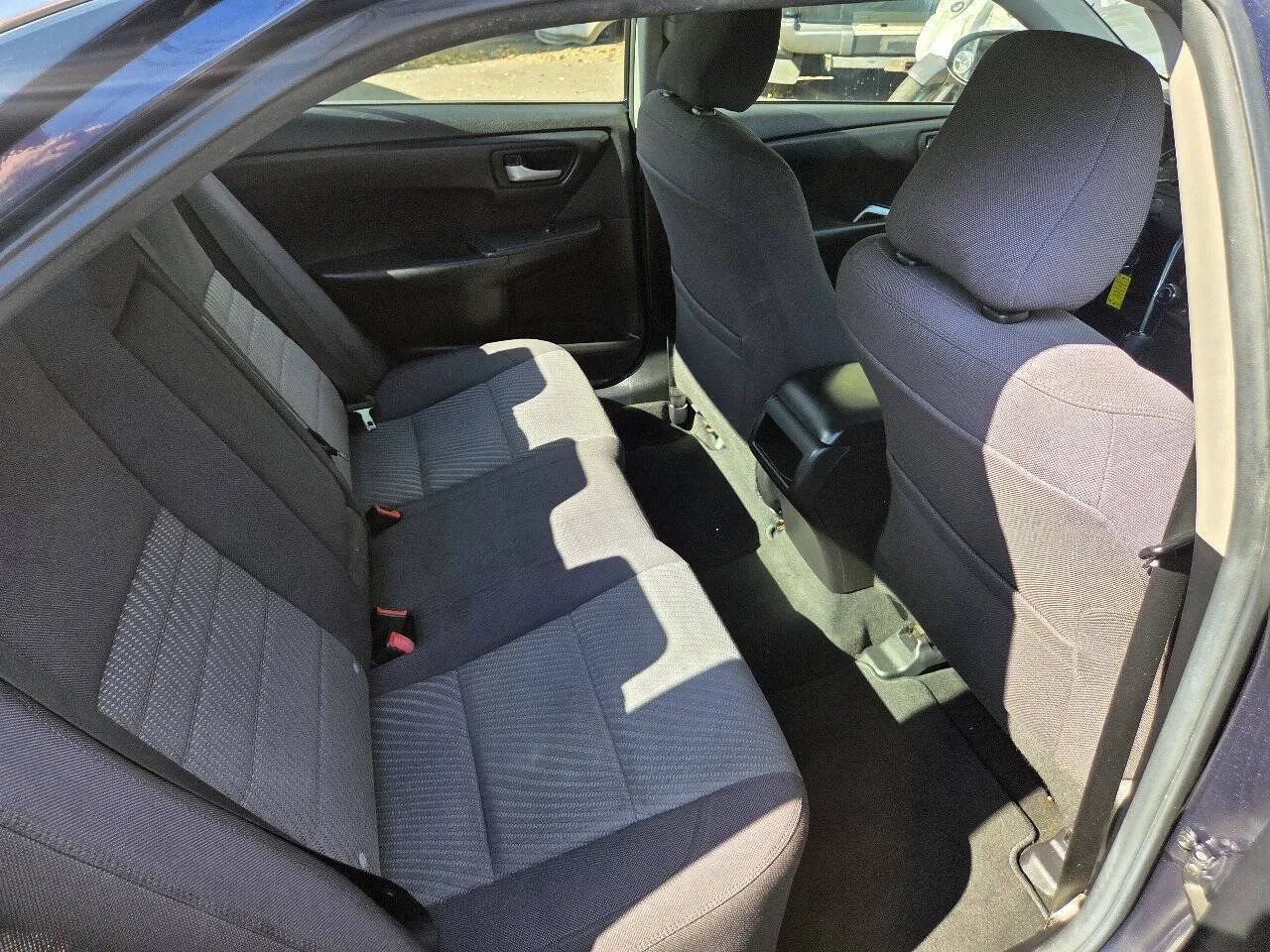Used 2015 Toyota Camry LE FWD image 23