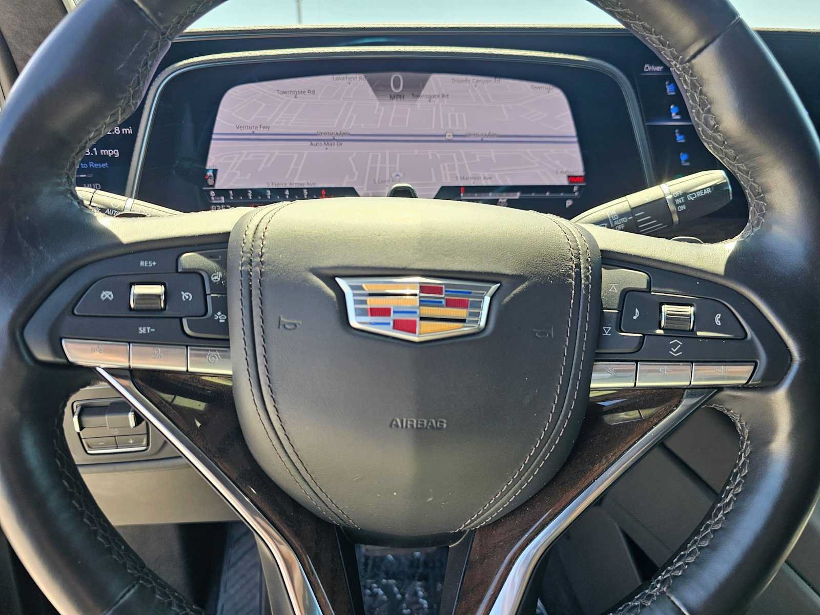 Used 2024 Cadillac Escalade ESV Premium Luxury Platinum AWD/4WD image 25