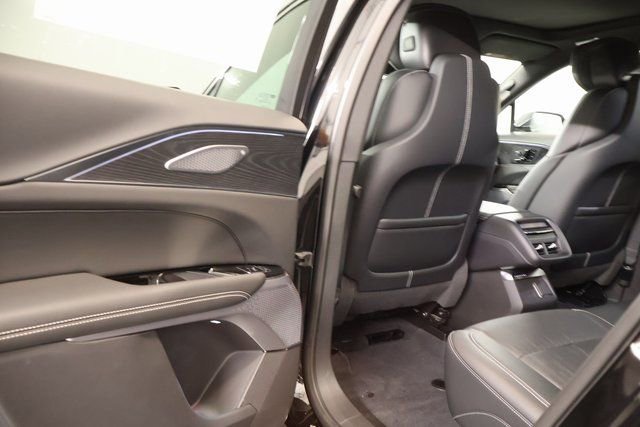 New 2026 Cadillac Lyriq Signature Luxury image 24
