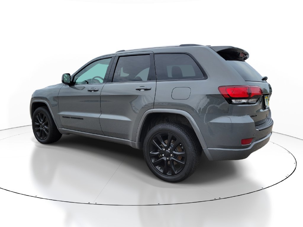 Used 2020 Jeep Grand Cherokee Altitude AWD/4WD image 3