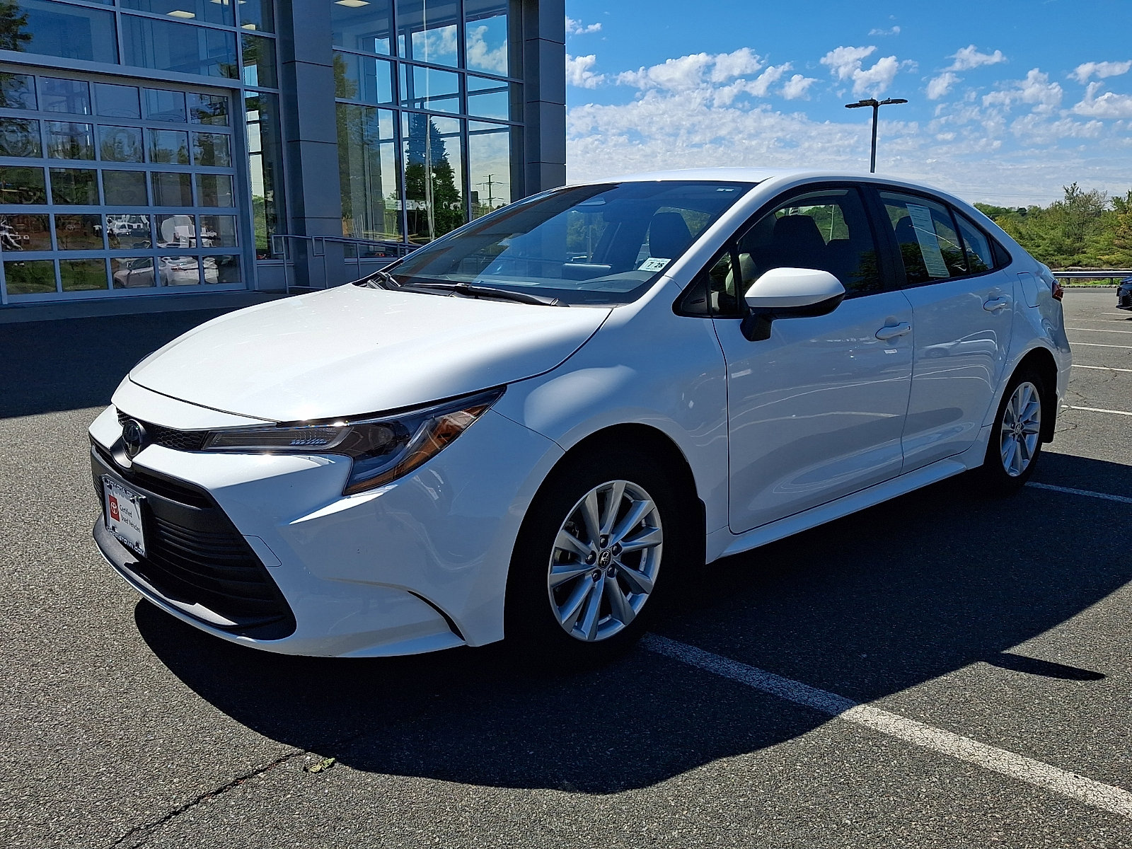 Certified 2023 Toyota Corolla LE w/ LE Convenience Package FWD image 3