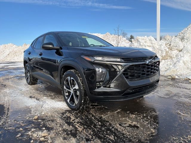 Used 2024 Chevrolet Trax RS image 1