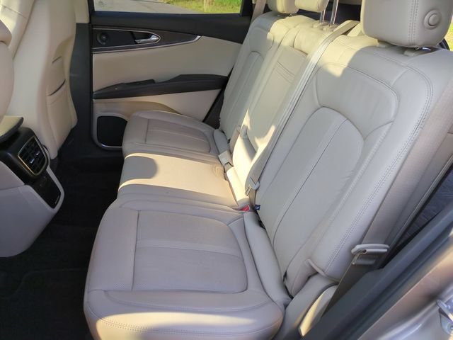 Used 2020 Lincoln Nautilus Reserve w/ Equipment Group 201A FWD image 30