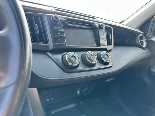 Used 2018 Toyota RAV4 LE w/ All Weather Liner Package AWD/4WD image 18