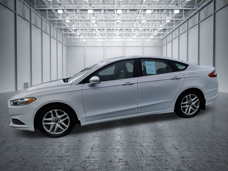 Used 2016 Ford Fusion SE FWD image 9