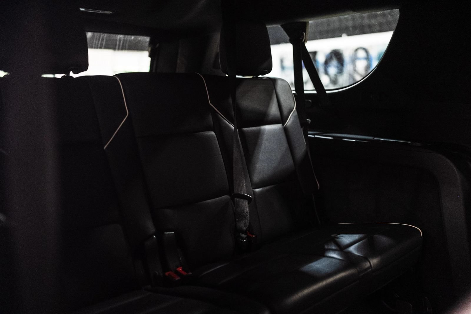 Used 2021 Cadillac Escalade ESV Premium Luxury w/ LPO, Floor Liner Package AWD/4WD image 24