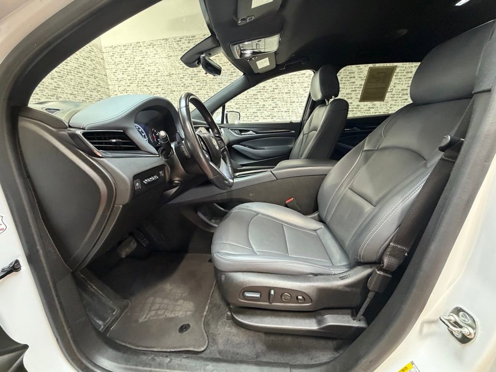 Used 2024 Buick Enclave Premium image 21