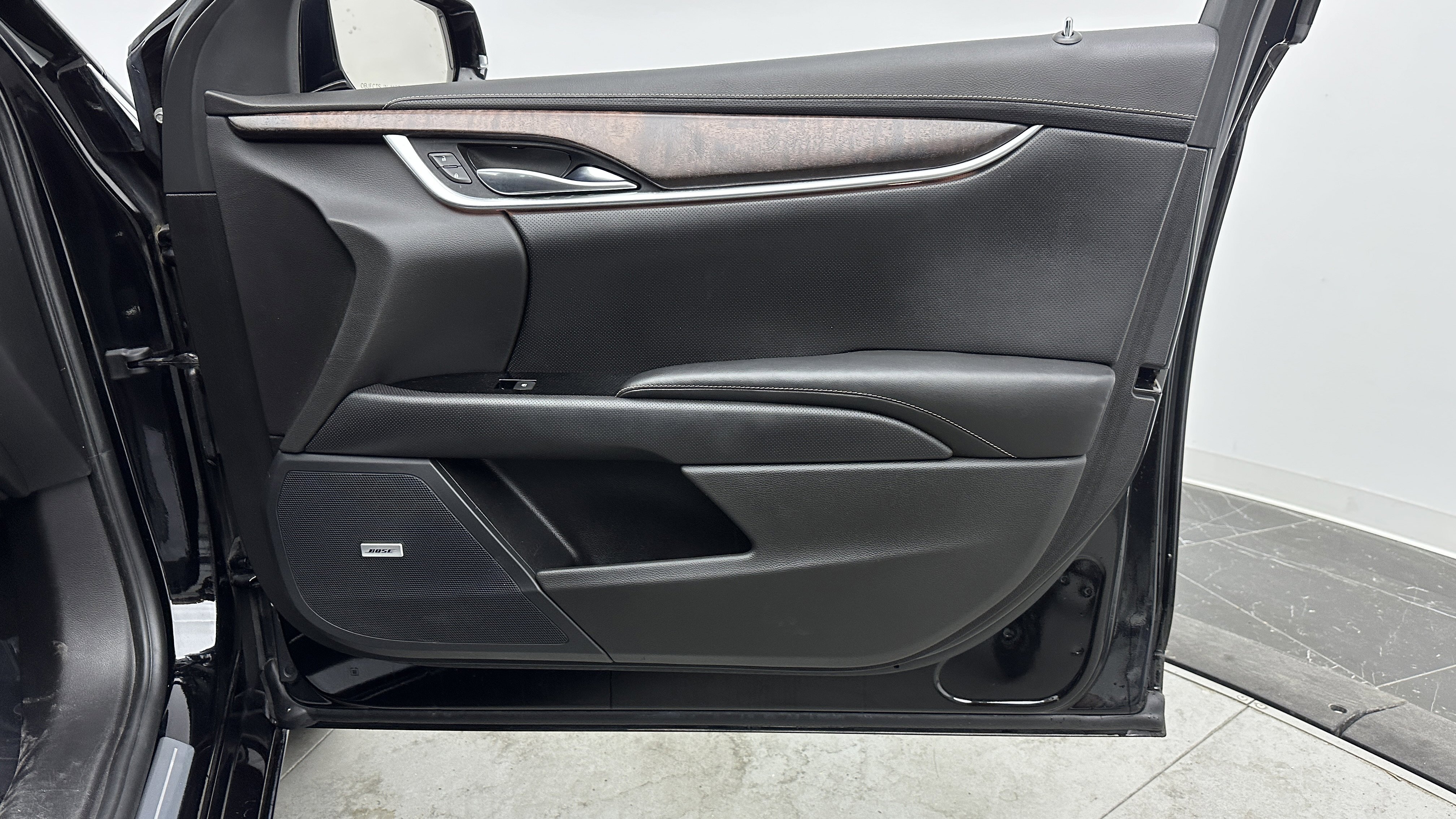 Used 2019 Cadillac XTS Luxury image 33