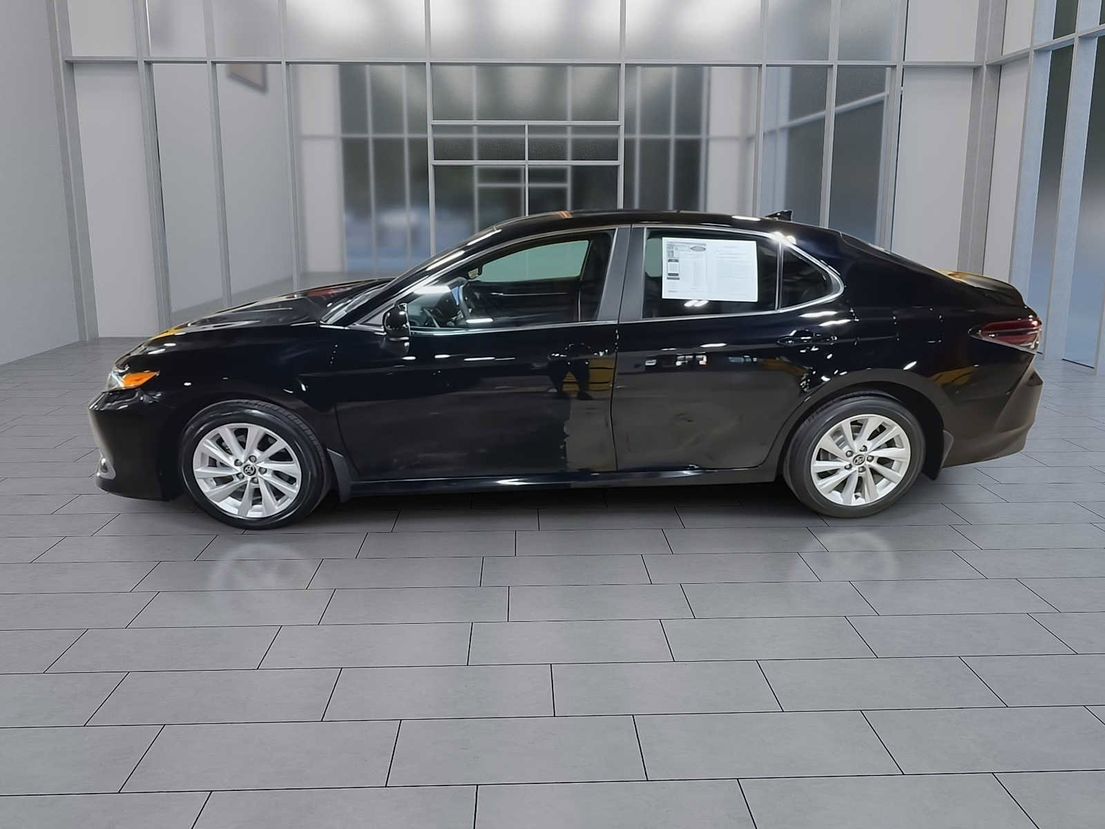 Certified 2021 Toyota Camry LE FWD image 5