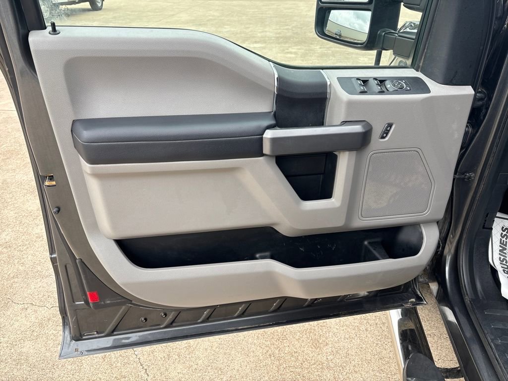 Used 2019 Ford F250 XLT w/ XLT Value Package image 11