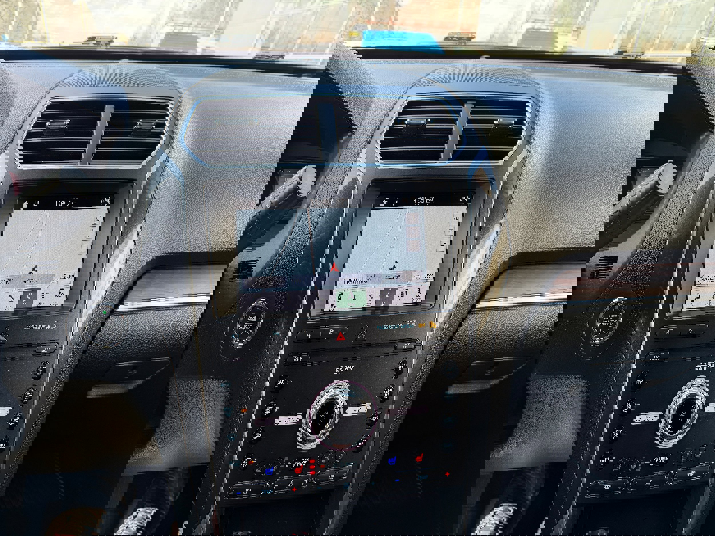 Used 2019 Ford Explorer Limited w/ Class III Trailer Tow Package image 28