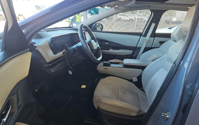 Used 2024 Nissan Ariya AWD image 5