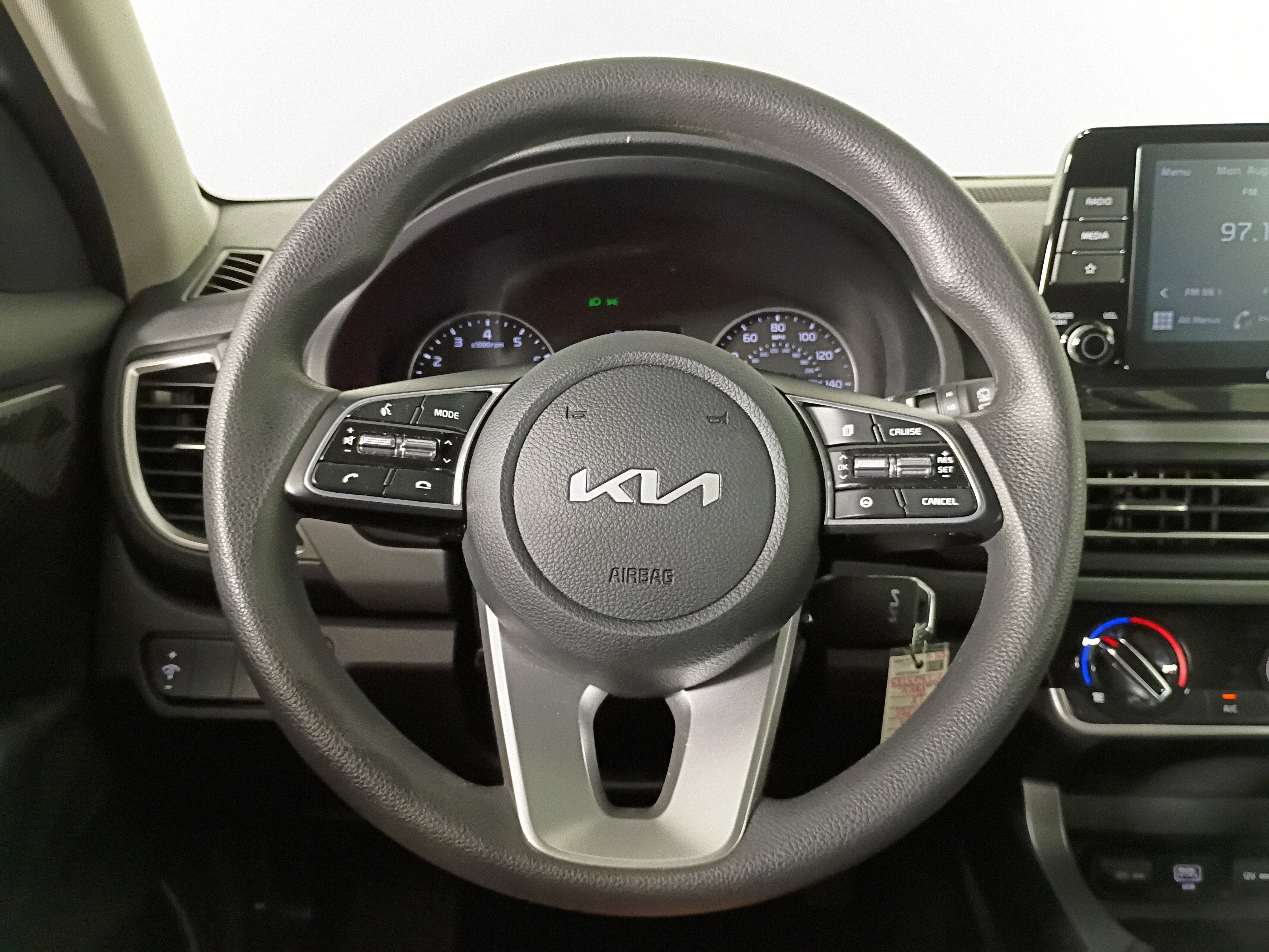 Certified 2023 Kia Seltos LX image 24