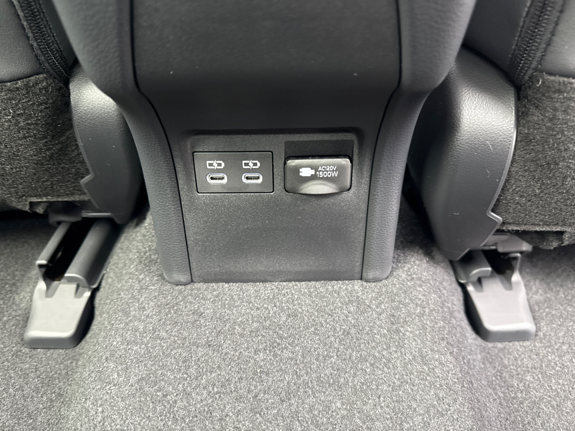 New 2026 Toyota Prius Plug-In Hybrid FWD image 17