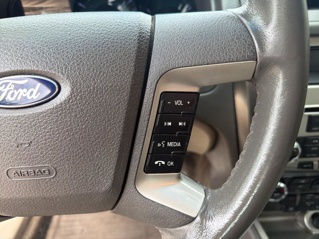 Used 2011 Ford Fusion SEL FWD image 42